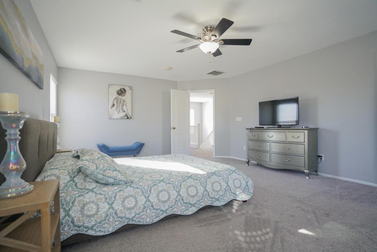 Ultra Modern Las Vegas Home 20Min From The Strip Ngoại thất bức ảnh