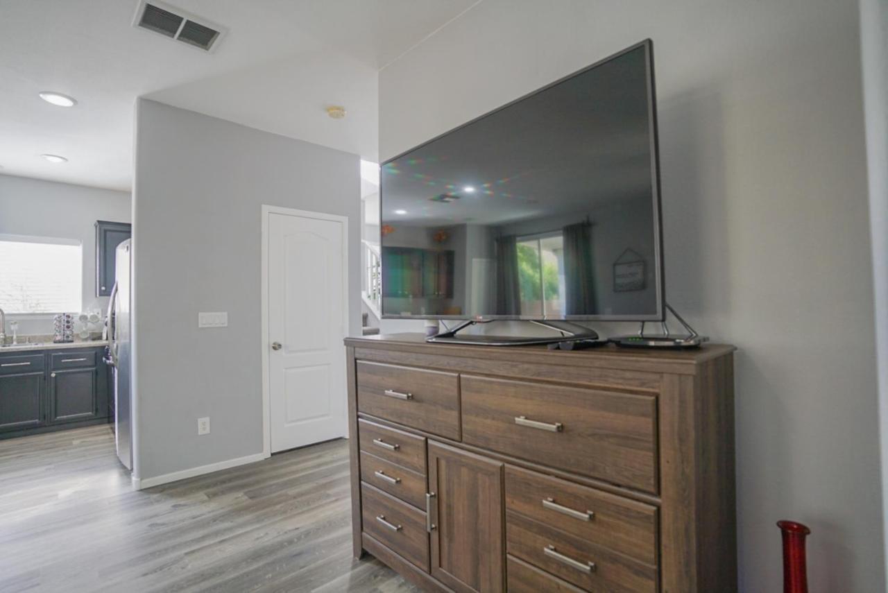 Ultra Modern Las Vegas Home 20Min From The Strip Ngoại thất bức ảnh