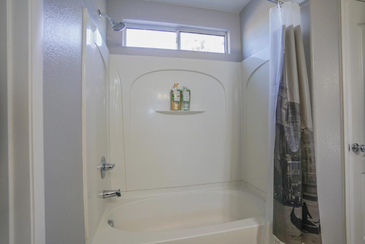 Ultra Modern Las Vegas Home 20Min From The Strip Ngoại thất bức ảnh